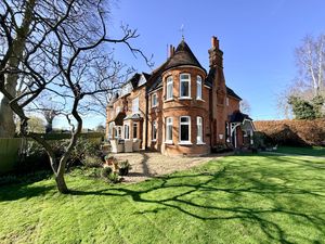 Photo 15- click for photo gallery